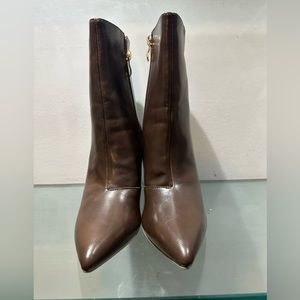 Glorria Women’s Brown Boot 6.5